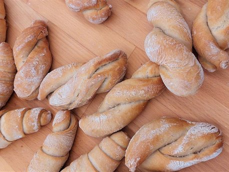 Semmeln Weckerl backen